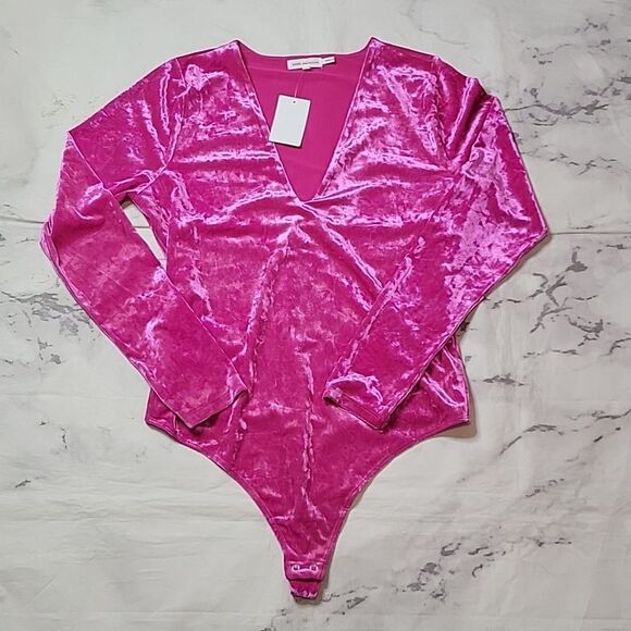 Good American Tops - Good American Size 4 (XL) Fuschia Pink Velvet Long Sleeve Bodysuit